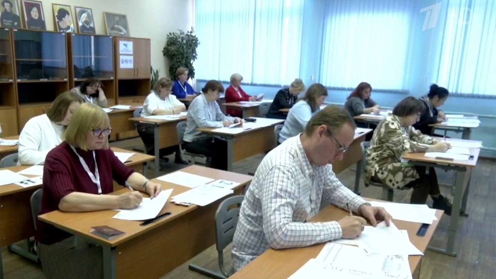 Забайкальские родители сдадут ЕГЭ по русскому языку.